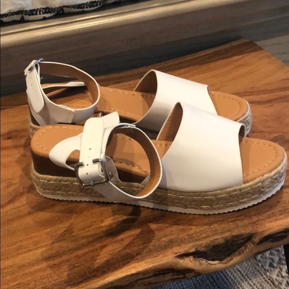amazon white platform sandals